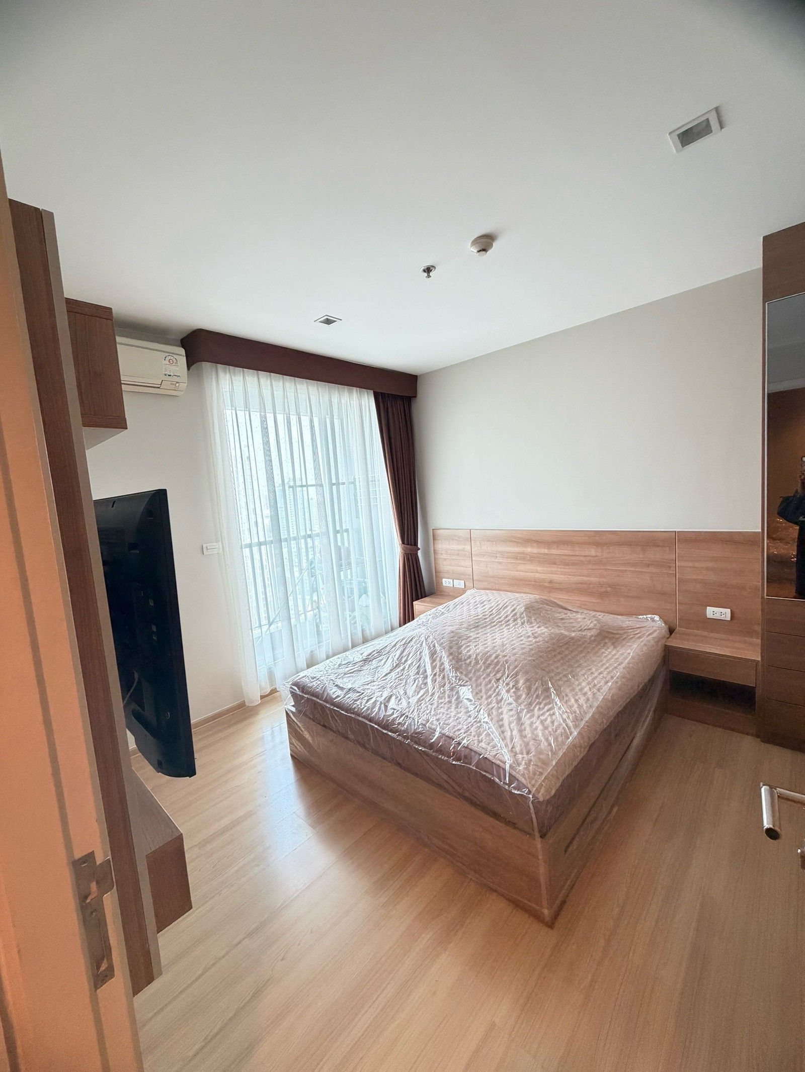 ❤️ขายด่วน คอนโด rhythm phahol aree ขนาด 45.45  ตรม ห้องสวยมากๆๆ renovate ใหม่ราคาดีมากๆๆ 4.3 ล้าน  สนใจ  ด่วน line @900cqqhk tel 0859114585. ❤️❤️ใกล้สะพานควาย อารีย์    ห้องพร้อมขาย   – รูปที่ 2