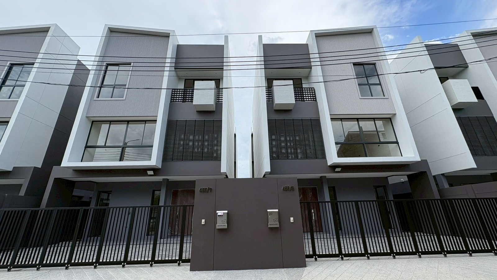 Townhouse for sale, new project, near MRT Yellow Line, Feel Town Lat Phrao 101, Feel Town Lat Phrao 101 Townhouse for sale, new project, near MRT Yellow Line, Feel Town Lat Phrao 101, Feel Town Lat Phrao 101
