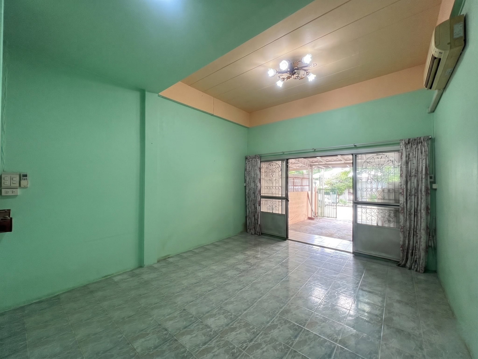 ขายทาวน์เฮาส์ 3 ชั้น สัมมากร รามคำแหง 112 โทร 0999983897 – รูปที่ 3