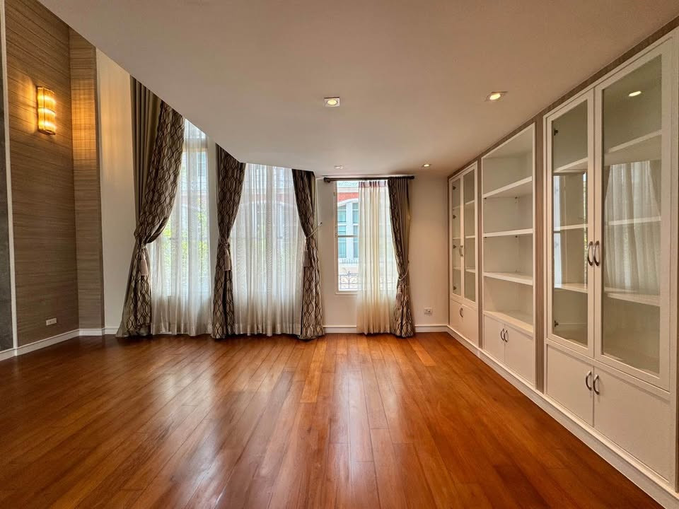 Townhome for rent, Baan Klang Krung Thonglor, opposite J-Avenue, luxuriously decorated. – รูปที่ 2