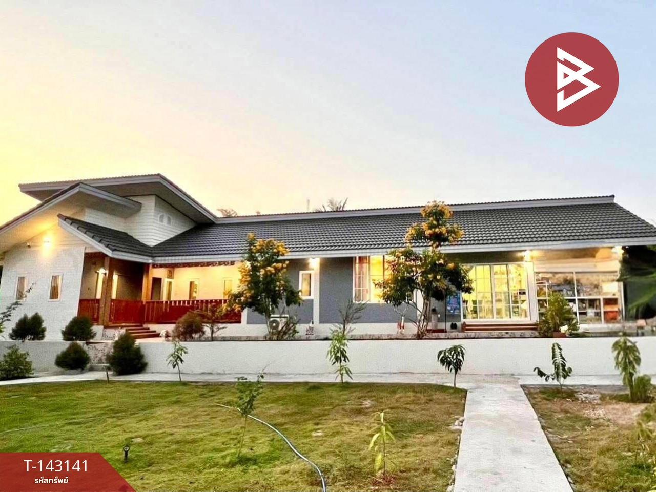 Urgent sale, one-story detached house, area 325.7 square meters, Tha Sao, Uttaradit, beautiful, ready to move in, good location, near rice fields. Urgent sale, one-story detached house, area 325.7 square meters, Tha Sao, Uttaradit, beautiful, ready to move in, good location, near rice fields.