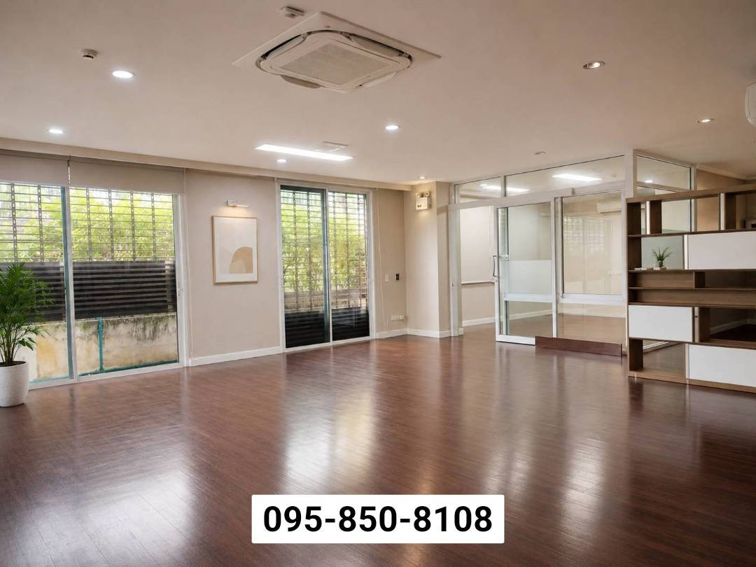 Rare Item !! Duplex room, 2 floors, extra large room, 311 sq m. Rare Item !! Duplex room, 2 floors, extra large room, 311 sq m.