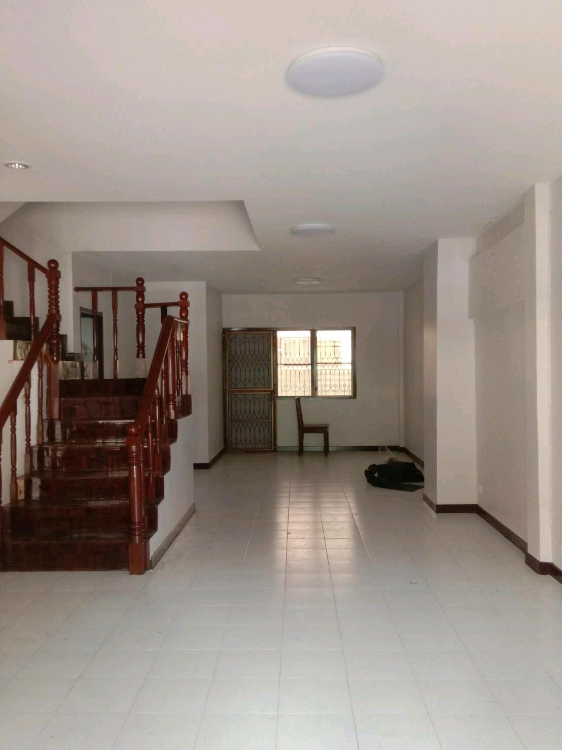 White townhouse, 2 floors, Muang Ake Project 5, Rangsit. – รูปที่ 4