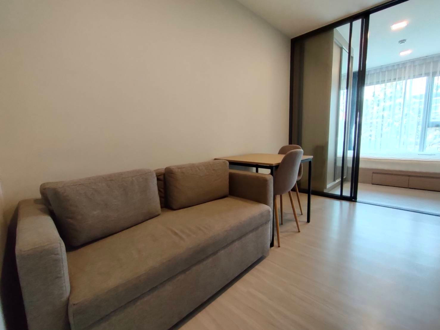 The Privacy S101 For Rent The Privacy S101 For Rent