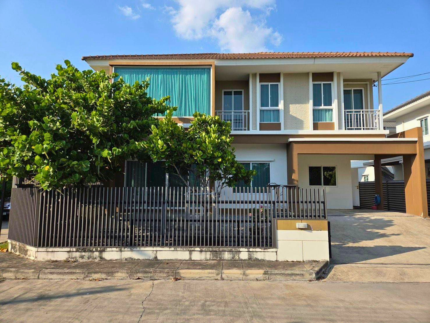 Single house for rent, The plant Onnut-Motorway (54.9 sq m.), 3 bedrooms, 3 bathrooms, near Suvarnabhumi Airport. Single house for rent, The plant Onnut-Motorway (54.9 sq m.), 3 bedrooms, 3 bathrooms, near Suvarnabhumi Airport.