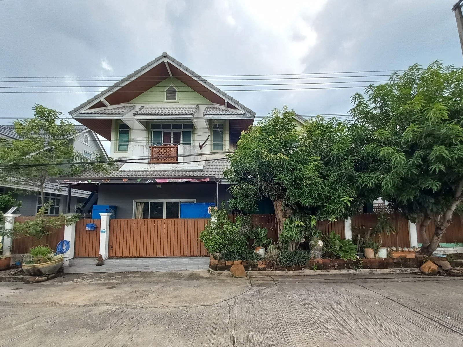 ขาย บ้านเดี่ยว เลียบคลองสอง ติดถนนใหญ่ ใกล้ โรงเรียน สารสาสน์วิเทศ นิมิตใหม่ รถไฟฟ้า BTS สายสีชมพู 