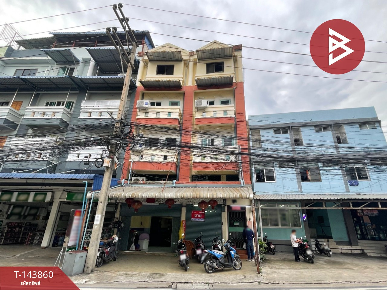 Commercial building for sale, 2 units, area 28 sq m, Soi 20, Phatthanakan location, Bangkok. Commercial building for sale, 2 units, area 28 sq m, Soi 20, Phatthanakan location, Bangkok.