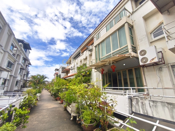 [FOR SALE] Luxury 4-Story Townhome 500 sq.m. at Greenpeace Village Aree Samphan 2 No.50-TH-69003