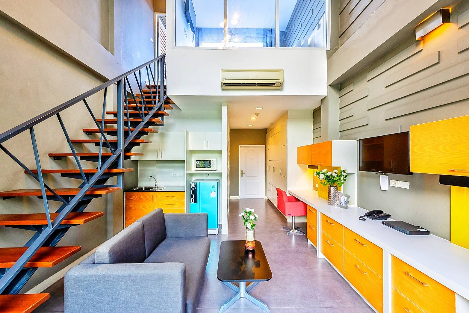 Pet-Friendly Serviced Residence / Daily, weekly, monthly rooms for pet lovers. Pet-Friendly Serviced Residence / Daily, weekly, monthly rooms for pet lovers.
