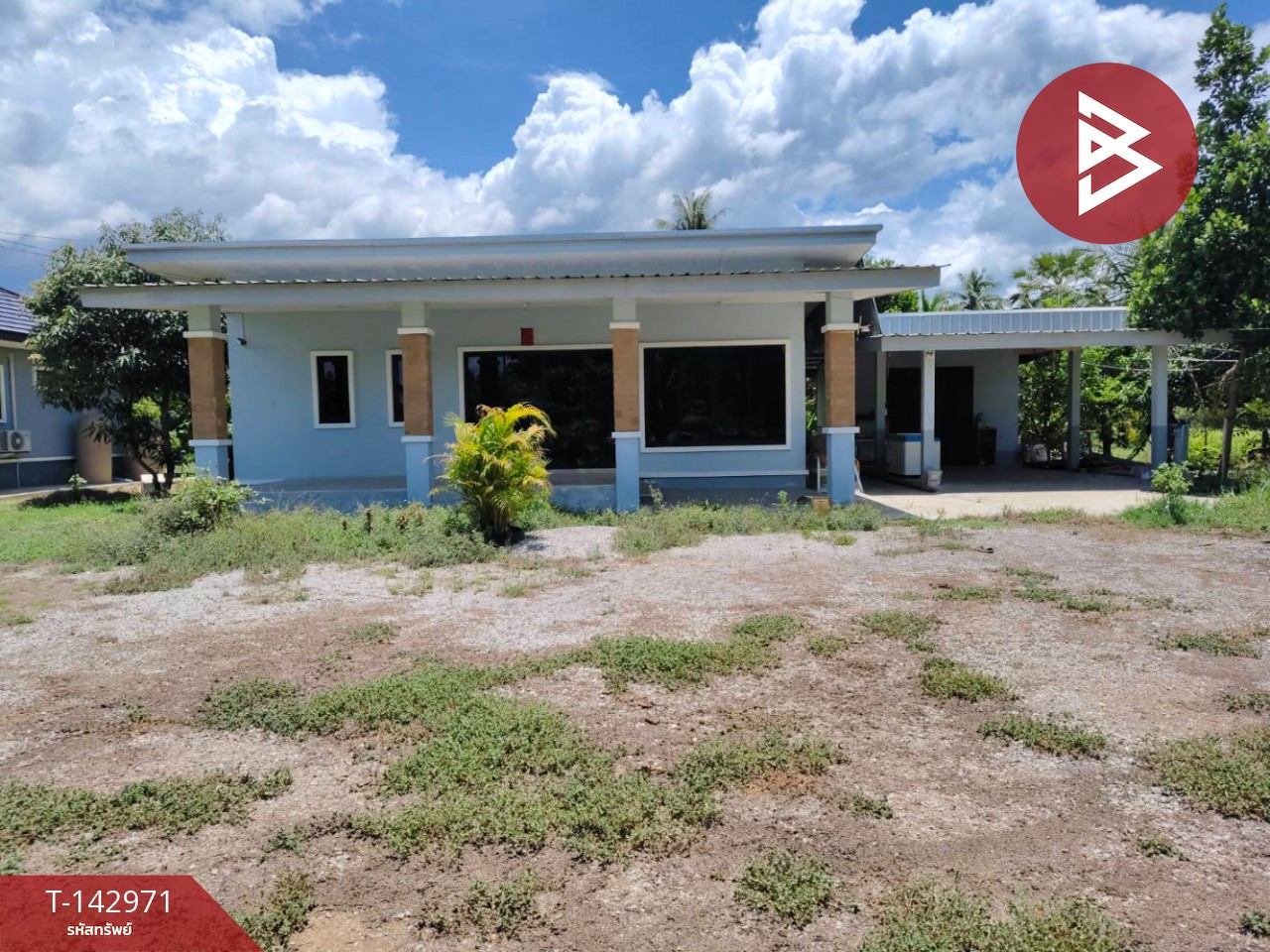 Single-storey detached house for sale, area 2 rai 2 ngan 97 sq m, Ban Pong, Ratchaburi.