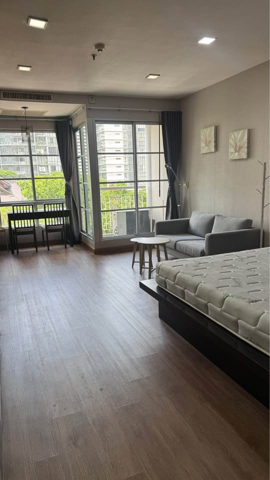 Condo for Rent – CitiSmart Sukhumvit 18 | 1 Bed 1 Bath | 40 sqm | Floor 6 | Asoke | 30,000 THB/month | LINE: @500vvzzy | Ref: TR0026 Condo for Rent – CitiSmart Sukhumvit 18 | 1 Bed 1 Bath | 40 sqm | Floor 6 | Asoke | 30,000 THB/month | LINE: @500vvzzy | Ref: TR0026