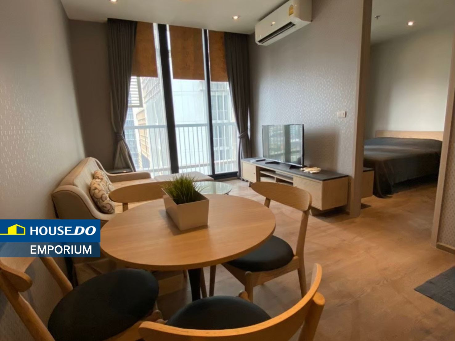 🌟 **Condo for Sale: Park 24 Condominium – Near BTS Phrom Phong** 🌟