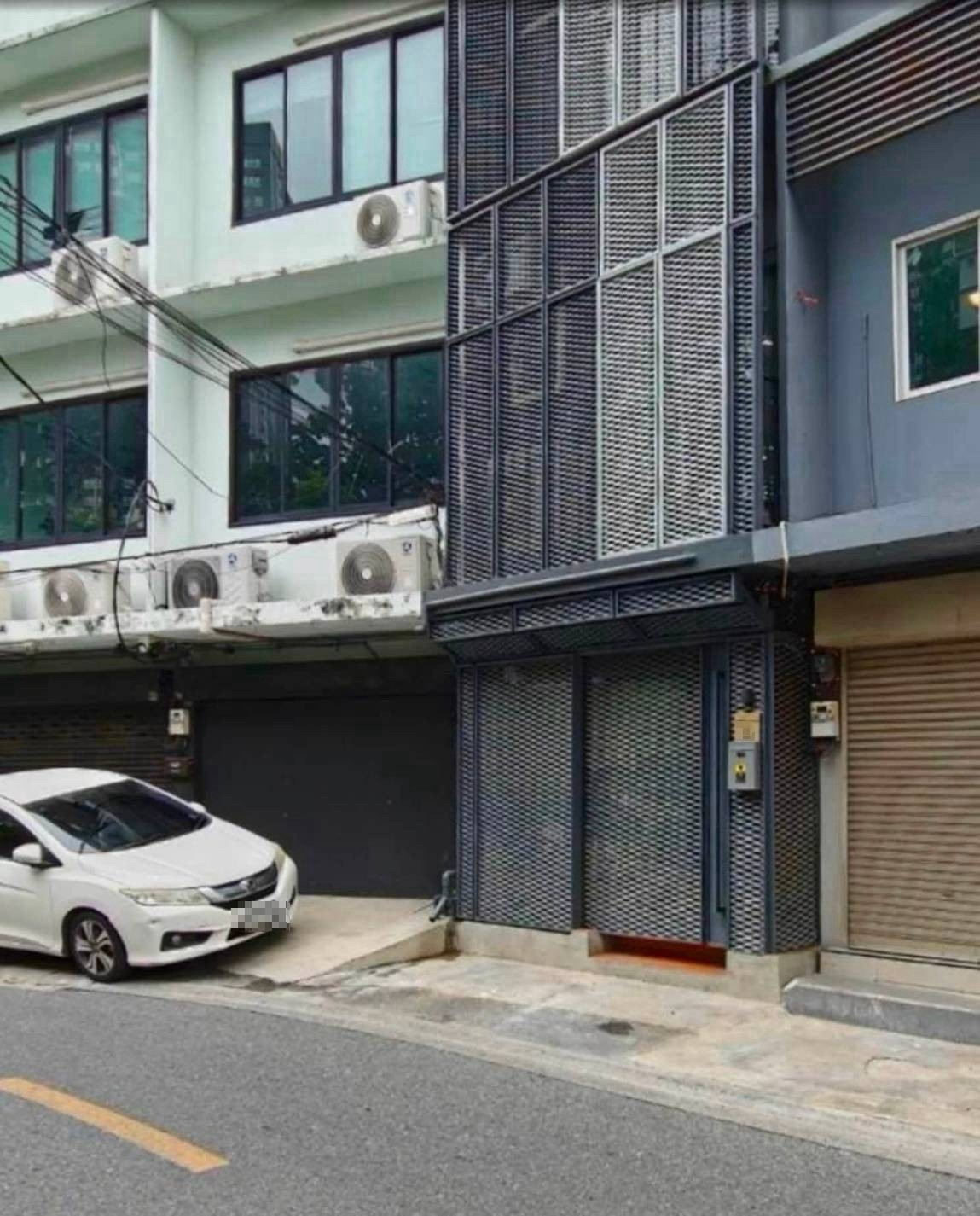 ให้เช่าตึกแถวสุขุมวิท 44/1 ทำเลทองใจกลางเมือง🚀🌟🍃素坤逸路44/1巷店屋出租，位于市中心黄金地段。