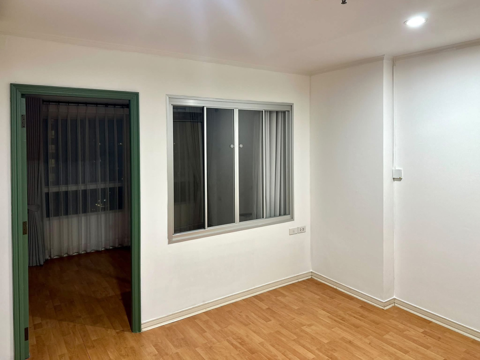 Urgent sale! Condo Lumpini Ville Ramkhamhaeng 44 (Lumpini Ville Ramkhamhaeng 44) near MRT Lam Sali Intersection, Ramkhamhaeng University. Urgent sale! Condo Lumpini Ville Ramkhamhaeng 44 (Lumpini Ville Ramkhamhaeng 44) near MRT Lam Sali Intersection, Ramkhamhaeng University.