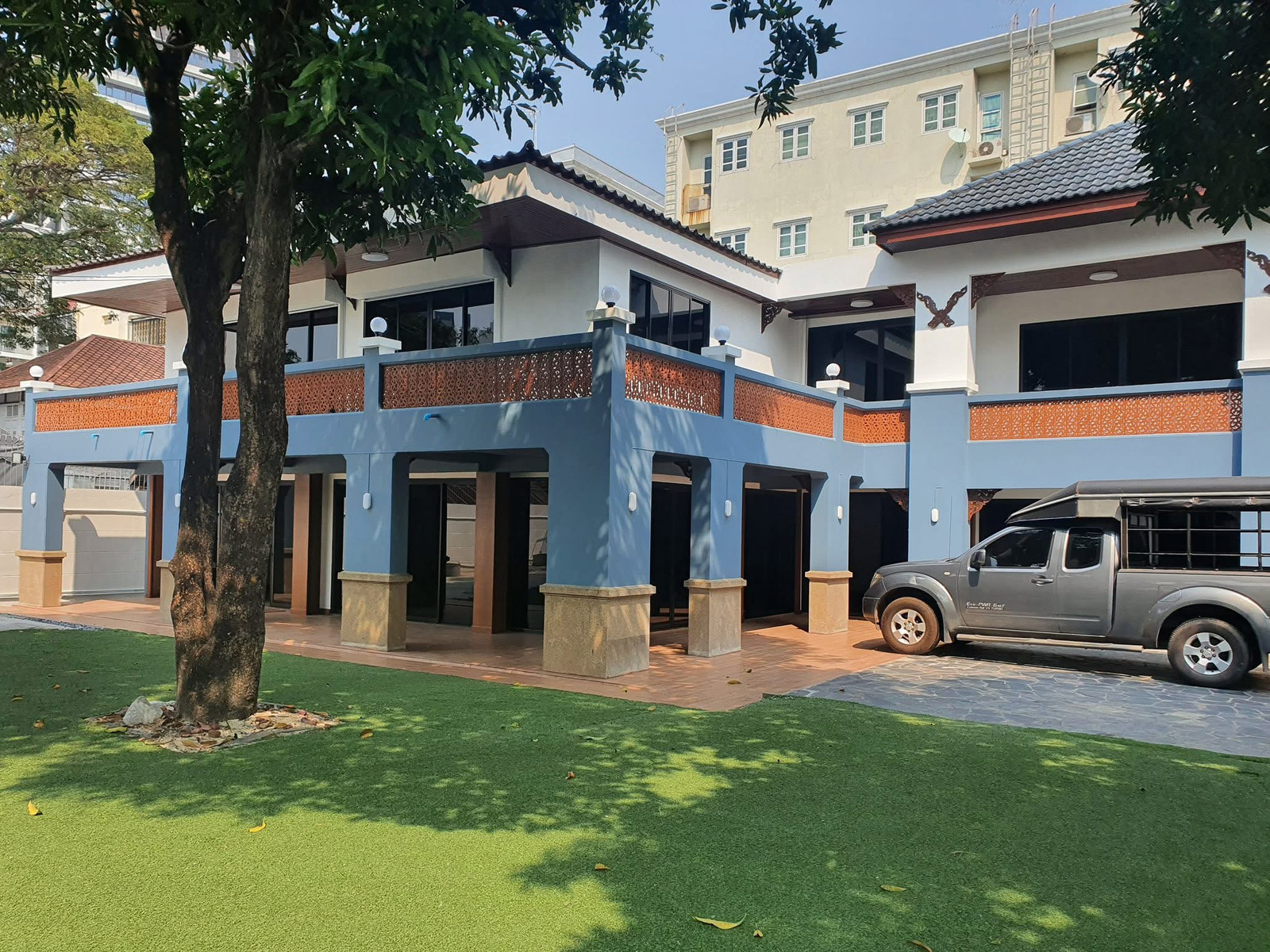 Single house for rent in the heart of the city, Rama 4-Sathorn, opposite One Bangkok, near MRT Khlong Toei, Lumpini, able to do business. Single house for rent in the heart of the city, Rama 4-Sathorn, opposite One Bangkok, near MRT Khlong Toei, Lumpini, able to do business.
