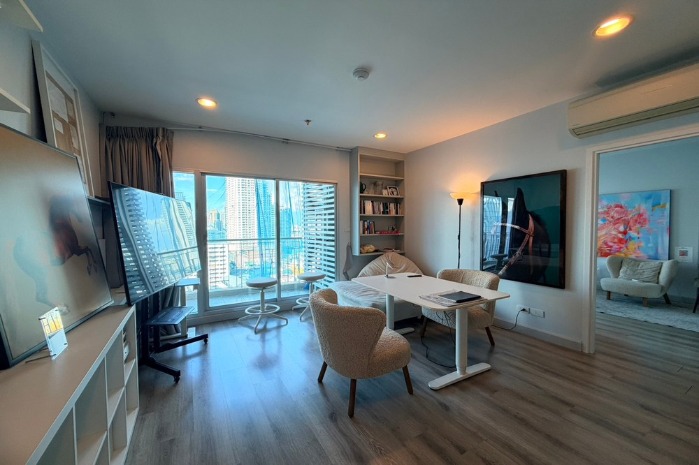 🔥 ขายพร้อมผู้เช่า !! 🔥 Centric Sathorn - St.Louis, 2 ห้องนอน, 2 ห้องน้ำ, ชั้นสูง 17++, ห้องอยู่ทางทิศตะวันออก !! Code C20260600027 แต่งครบ, ราคาพิเศษ!!📣📣
