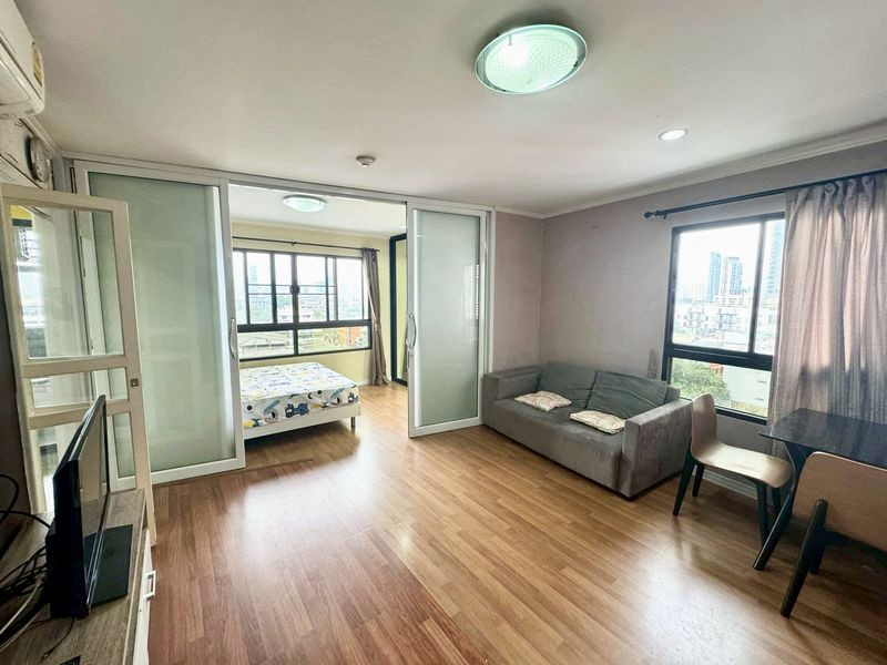 Lumpini Place นราธิวาส 24 ห้องมุม ขนาด 33.27 ตารางเมตร ชั้น 9 พร้อมอยู่ แขวงช่องนนทรี เขตยานนาวา กรุงเทพมหานคร Lumpini Place นราธิวาส 24 ห้องมุม ขนาด 33.27 ตารางเมตร ชั้น 9 พร้อมอยู่ แขวงช่องนนทรี เขตยานนาวา กรุงเทพมหานคร