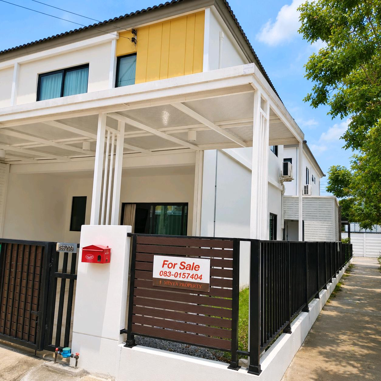 ขายด่วน! บ้านทาวน์โฮม 3 ห้องนอน หลังมุม โครงการ The Connect รามอินทรา กม.8 ขายด่วน! บ้านทาวน์โฮม 3 ห้องนอน หลังมุม โครงการ The Connect รามอินทรา กม.8
