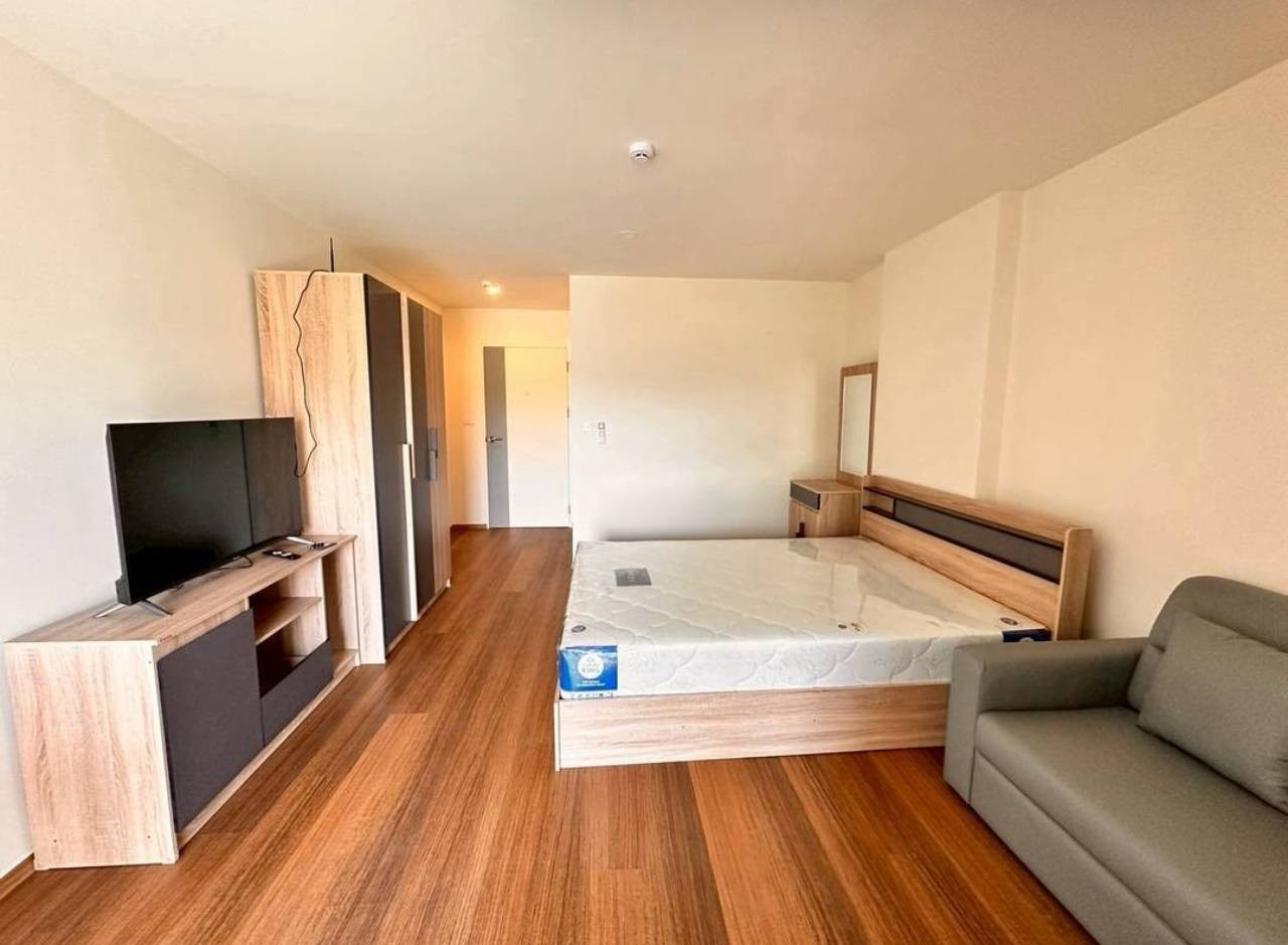 New room for rent, Lumpini Condo Town Ekkachai 48, next to Ekkachai Road, opposite Big C Bang Bon.