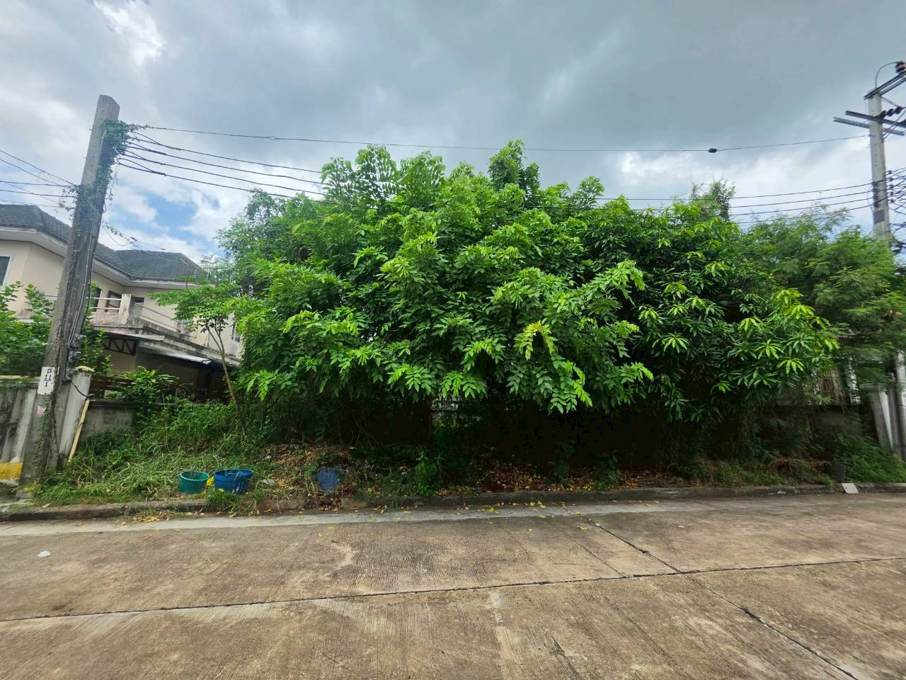 sss552 ขายที่ดิน หมุ่บ้าน กฤษดากร 18 ถนนพุทธมณฑลสาย 3 Line: @956uovqp sss552 ขายที่ดิน หมุ่บ้าน กฤษดากร 18 ถนนพุทธมณฑลสาย 3 Line: @956uovqp