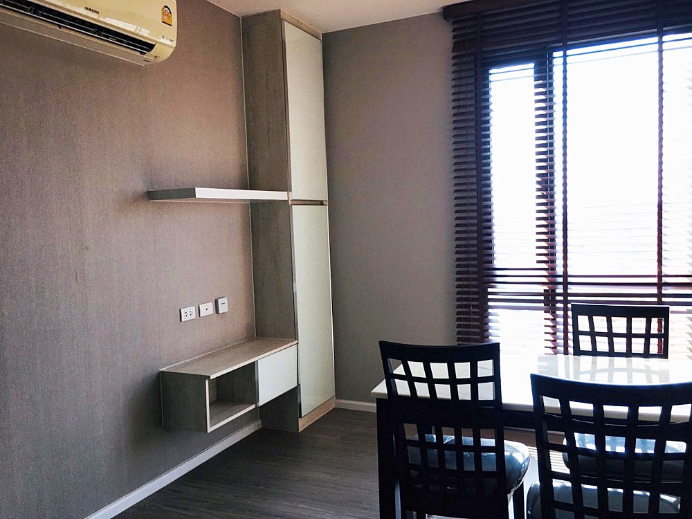 ให้เช่า JW Condo รามอินทรา-มีนบุรี 2 ห้องนอน พื้นที่กว้าง อยู่สบาย เหมือนอยู่บ้าน ใกล้สิ่งอำนวยความสะดวกครบครัน สอบถามโทร : 081-147-8118