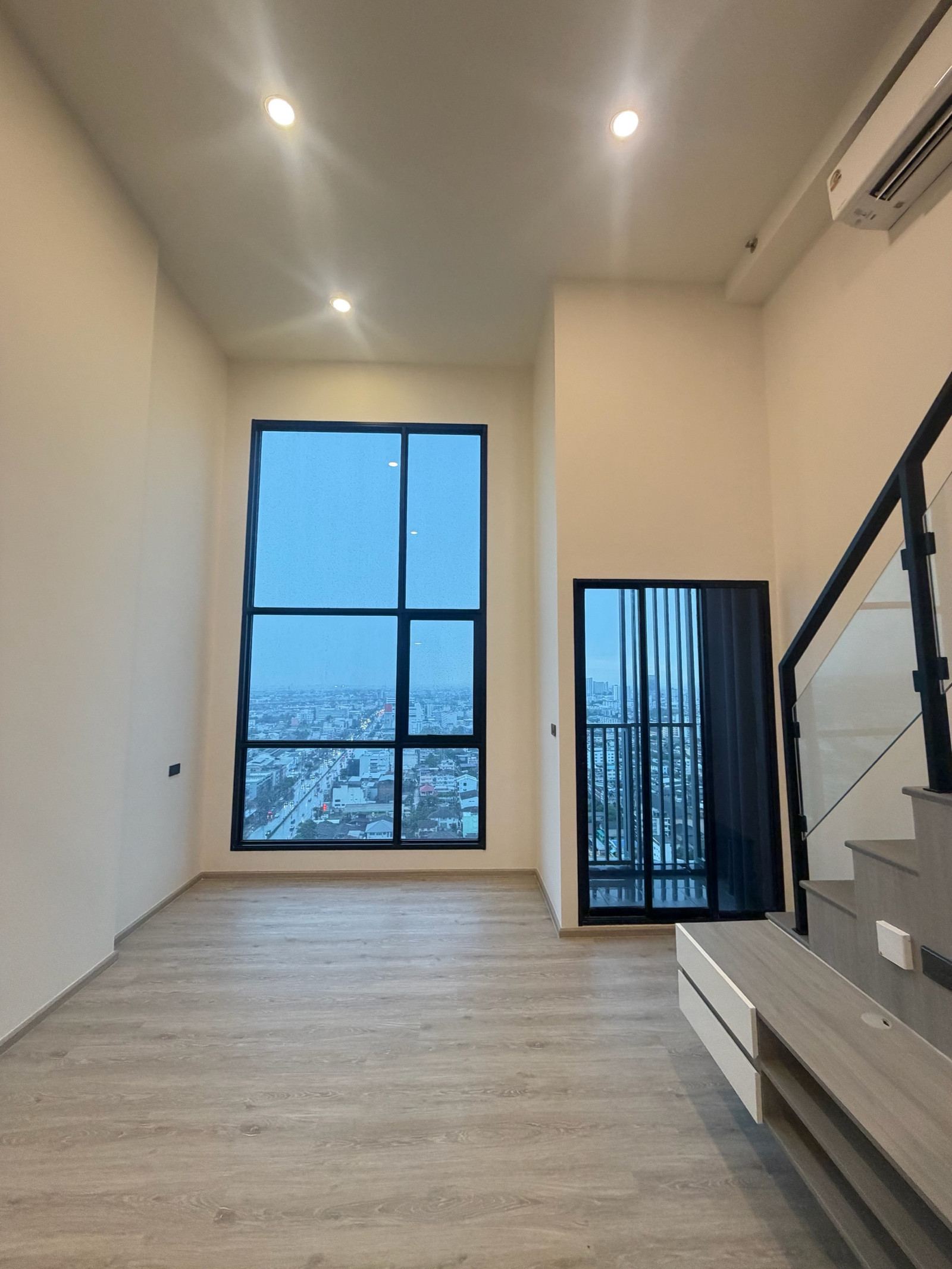 🏙️Condo with high ceilings, 2 floors, city view, special price 3.39 million baht‼️ 🏙️Condo with high ceilings, 2 floors, city view, special price 3.39 million baht‼️