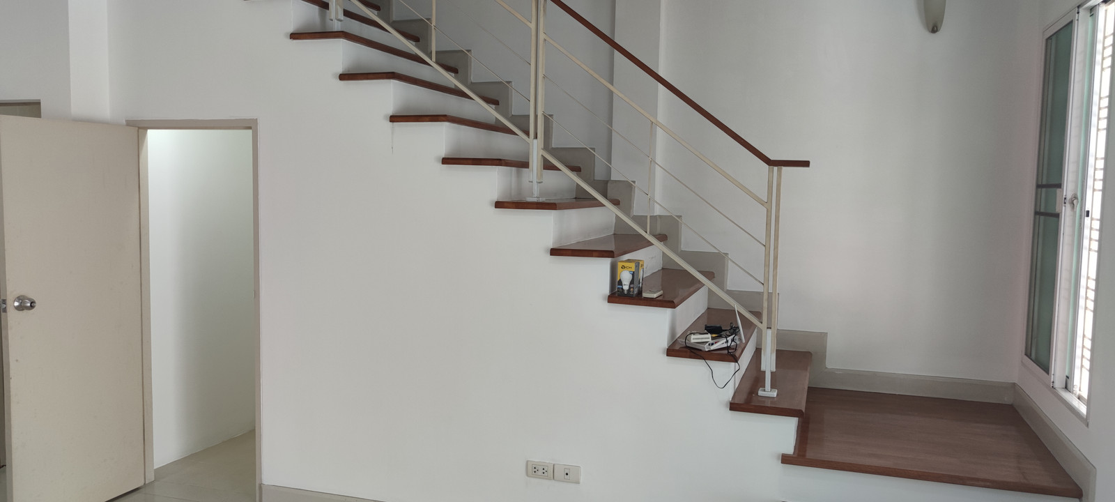 บ้านกลางเมืองสาทรตากสิน2 ขาย5,600,000 เช่า23,000 ติดรถไฟฟ้าวุฒากาศ Townhome Sathorn Taksin 2 for sale: 5,600,000 THB, For rent: 23,000 THB. Near to BTS Wutthakat – รูปที่ 4