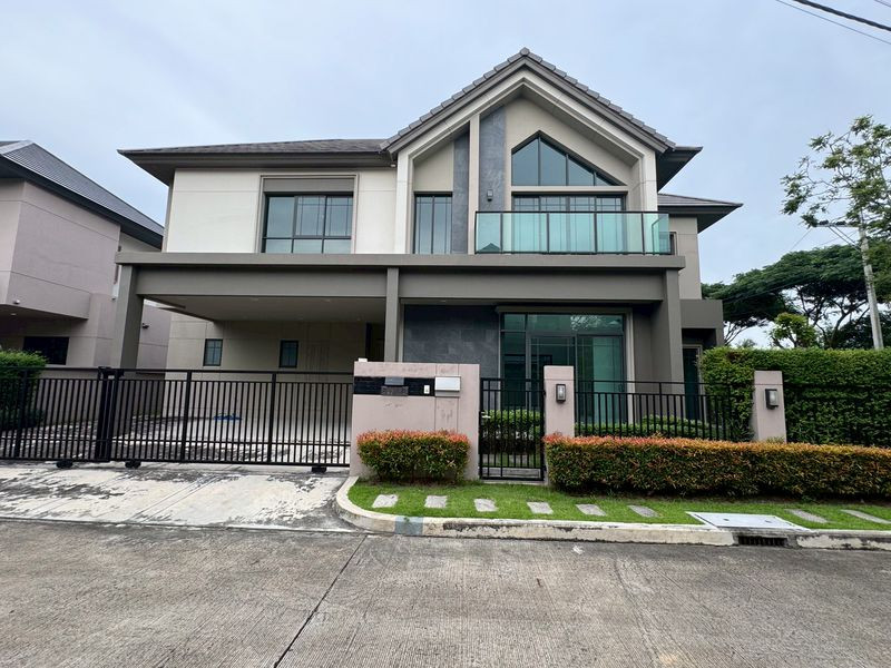 ขายบ้าน บางกอก บูเลอวาร์ด สาทร-ปิ่นเกล้า 2 สไตล์ Modern Luxury Nordic เนื้อที่ 76.3 ตารางวา พื้นที่ใช้สอย 322 ตารางเมตร ขายบ้าน บางกอก บูเลอวาร์ด สาทร-ปิ่นเกล้า 2 สไตล์ Modern Luxury Nordic เนื้อที่ 76.3 ตารางวา พื้นที่ใช้สอย 322 ตารางเมตร