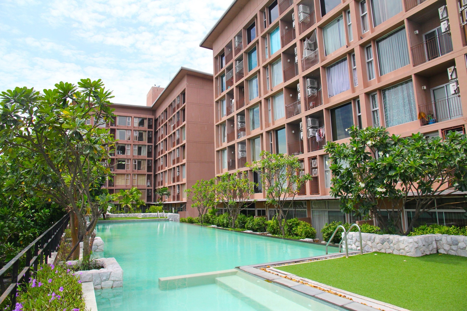 คอนโดใกล้ ม.ธรรมศาสตร์ รังสิต ห้องใหญ่