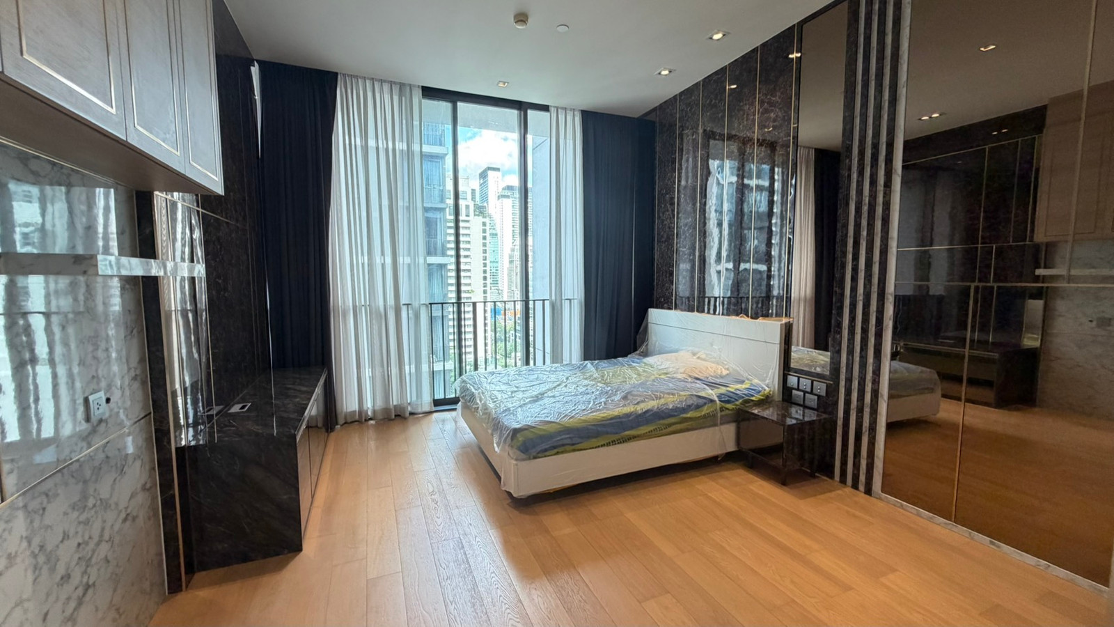 1 bedroom for rent, location in the heart of Chidlom. Ready to move in