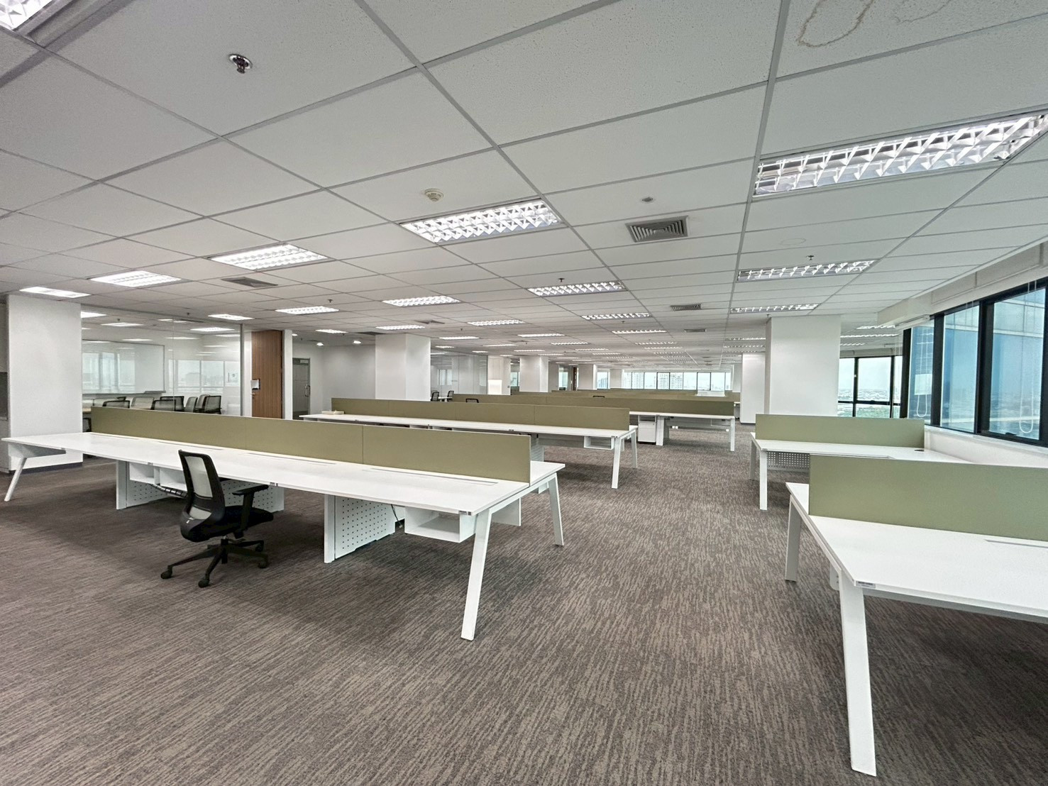 Office for rent, Italthai Tower, 28th floor, size 1,830.27 sq m. – รูปที่ 2