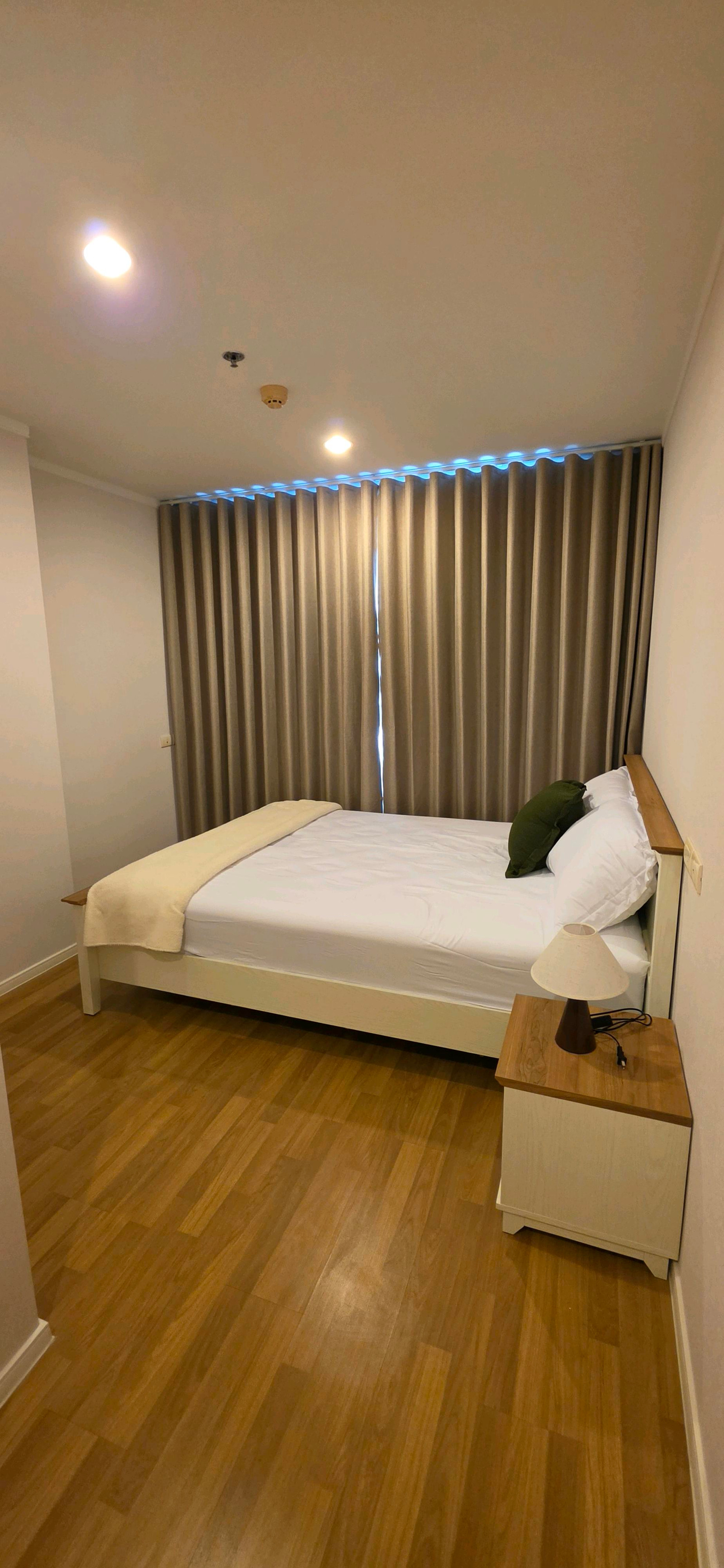 🔥Urgent Sale🔥 Lumpini Place Suksawat - Rama 2, near Suksawat MRT Station (Purple Line). Fully furnished and ready to move in.