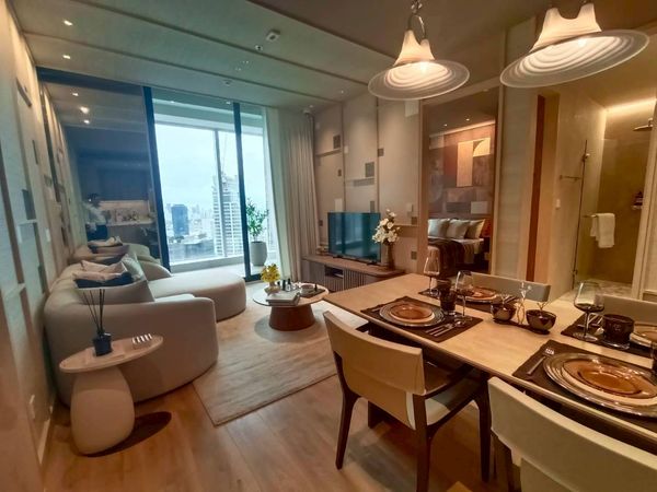 New condo for sale in the heart of Phrom Phong, 1 bedroom, Noble Embrace Phrom Phong, prime Sukhumvit location.