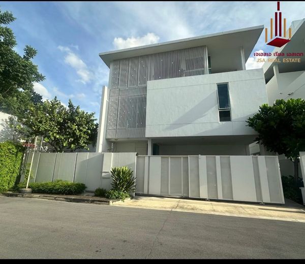 ✨ For Sale : VIVE Ekkamai - Ramintra ✨  💰 Only 45,000,000 THB