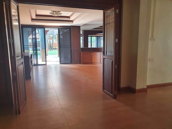 LTHC15830 - Spacious Detached House for Rent Rama 4 - Sathorn | Private Garden | Near One Bangkok &amp; MRT Lumphini | 125,000 THB/month | บ้านเดี่ยวให้เช่า พระราม 4 - สาทร พร้อมสวนส่วนตัวขนาดใหญ่ ใกล้ One Bangkok และ MRT ลุมพินี