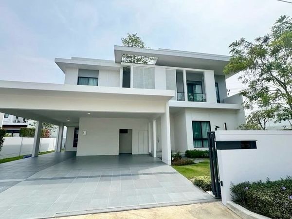เช่ามัณฑนา มอเตอร์เวย์-พระราม 9 บ้านผู้บริหาร สะดวกในการเดินทาง 083-4995124