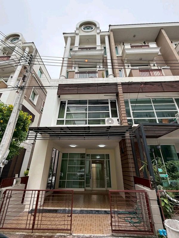 Home office for rent / 4-story shophouse 
 Company registration possible. Suitable for living or make a home office