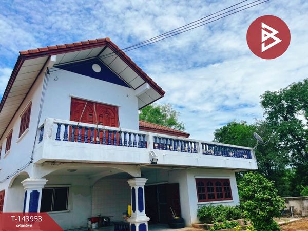 Single house for sale, area 3 Ngam, 95 sq m, Pak Nam, Doembang Nangbuat, Suphan Buri, next to the main road, good location.