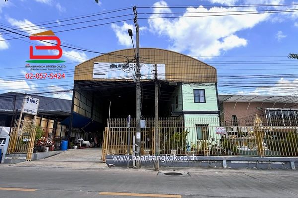 Land with buildings, Soi Ramintra 5, area 196 sq m., near Central Ramintra, Phahon Yothin Road, Anusawari Subdistrict, Bang Khen District.