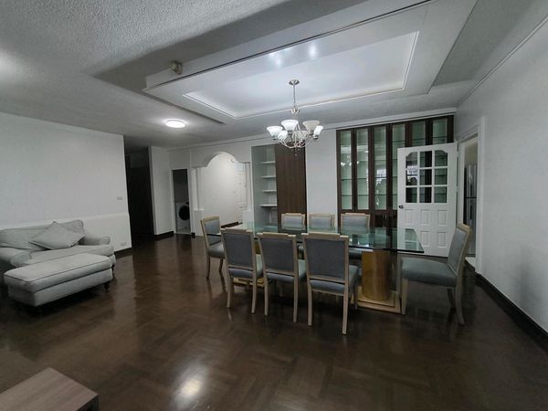✨ Apartment for Rent @ Langsuan – Prime CBD Location | ขนาด 250 ตรม. | 3 ห้องนอน | 2 ห้องน้ำ 
