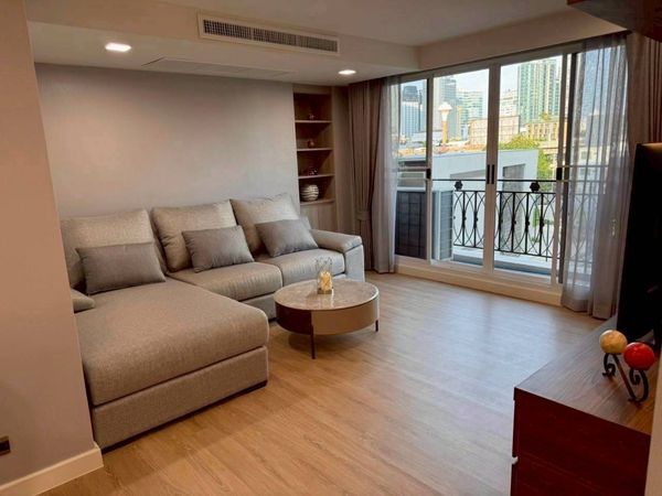 3 Bedroom Residence for Rent Sukhumvit 34 Cat Friendly Only Near BTS Thong Lo Large Unit 180 sqm
