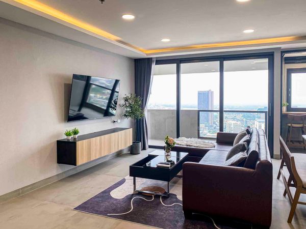 Waterford Diamond Tower 3 นอน ห้องสวย   