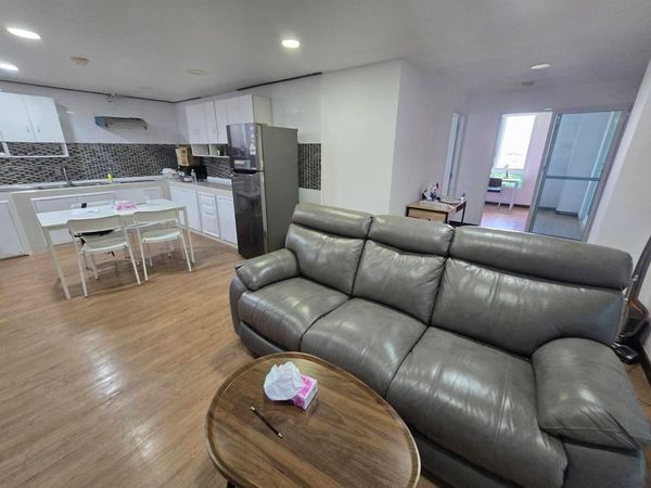 Charoenakorn River Place  for rent 110sqm 3beds 3baths 27,000 per month