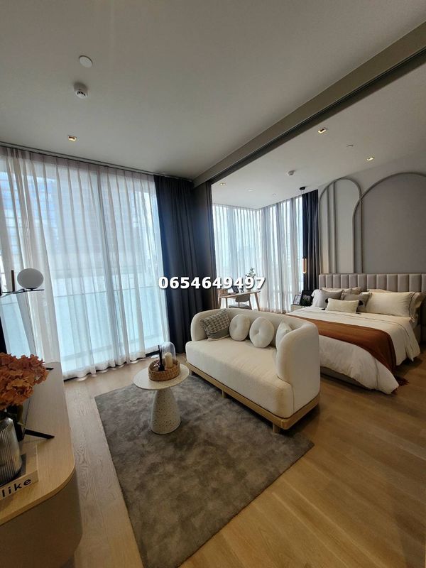 ด่วน ขายตัวอย่าง Ashton silom 1 ห้องนอน 1 ห้องน้ำ สนใจติดต่อ 065-464-9497