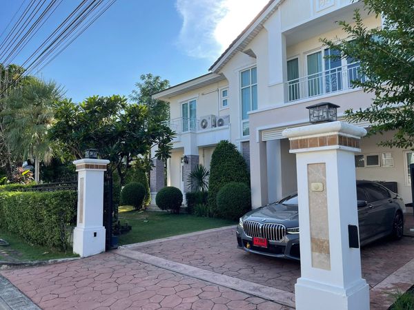 Single house for rent, Perfect Masterpiece Rama 9, next to Stamford U, wide garden 120 wa, 4 bedrooms.