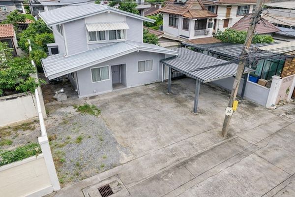 Soi Prachachuen1-8 Bridge99 450m. 2-story house 3-4bed for rent 60sq.wa.MRT BangSon 1.5km. 200sq.m.