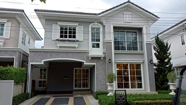  บ้านพร้อมตกแต่ง 4 นอน 3 น้ำ 2 จอดรถ  Built in เฟอร์นิเจอร์ & เครื่องใช้ไฟฟ้า ทั้งหลัง