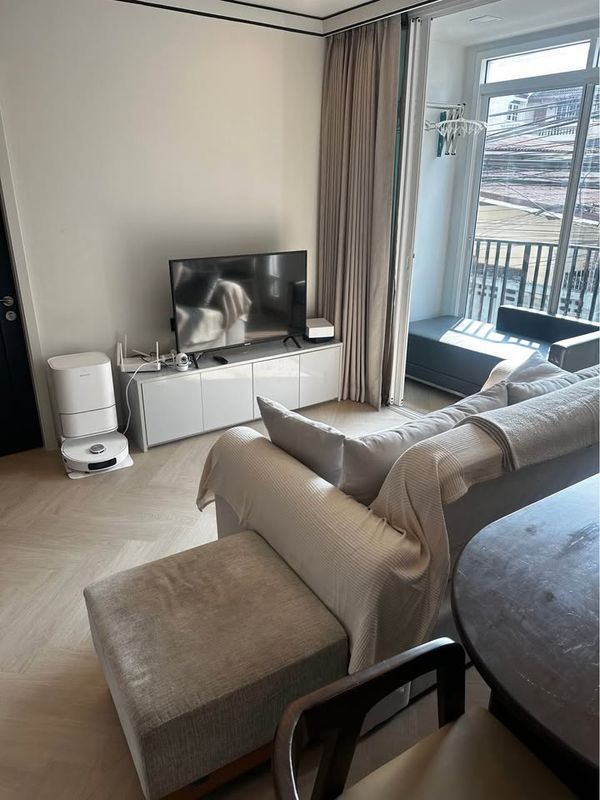 Pet Friendly ห้องสวยพร้อมอยู่ บนถนนเย็นอากาศ  / Maestro 01 Sathorn – Yen Akat 2 Bed 68 sq.m. โทร 0937890899