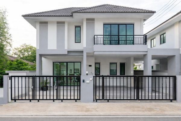 Makro Surat Thani 3.3 km.3 bed Fully FUr Boonthavorn Surat Thani 3.9 km. For rent 2-storey detached