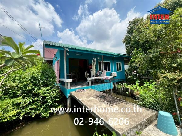Land + house, 1 floor, 50 sq m. Land + house, Soi Charansanitwong 25, Intersection 5, near Sirindhorn Pruksaphan Park. Charansanitwong Road Bangkok Noi District Bangkok